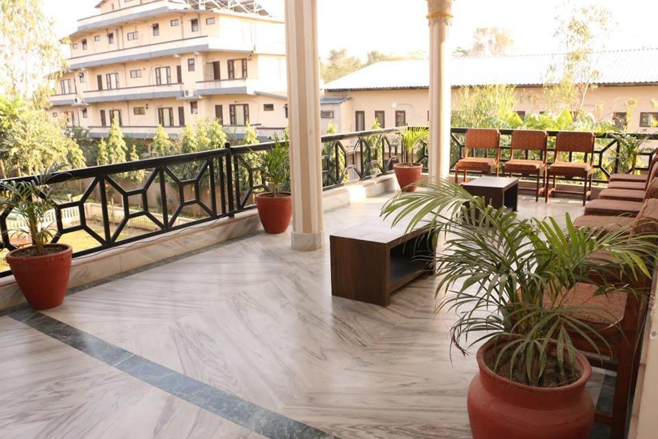 Hotel Royal Safari Саураха Екстер'єр фото