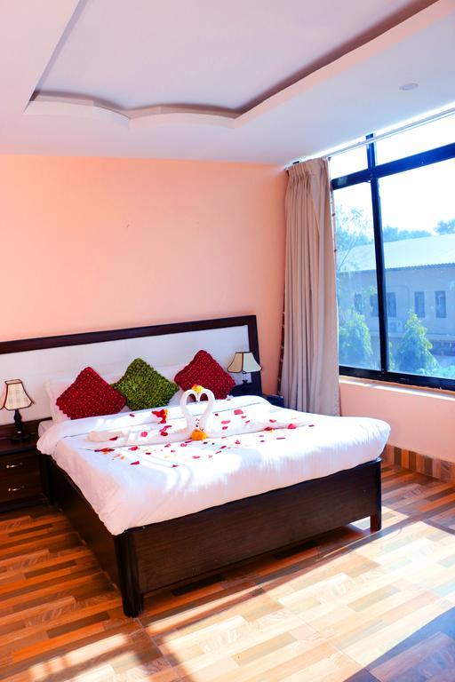 Hotel Royal Safari Саураха Екстер'єр фото