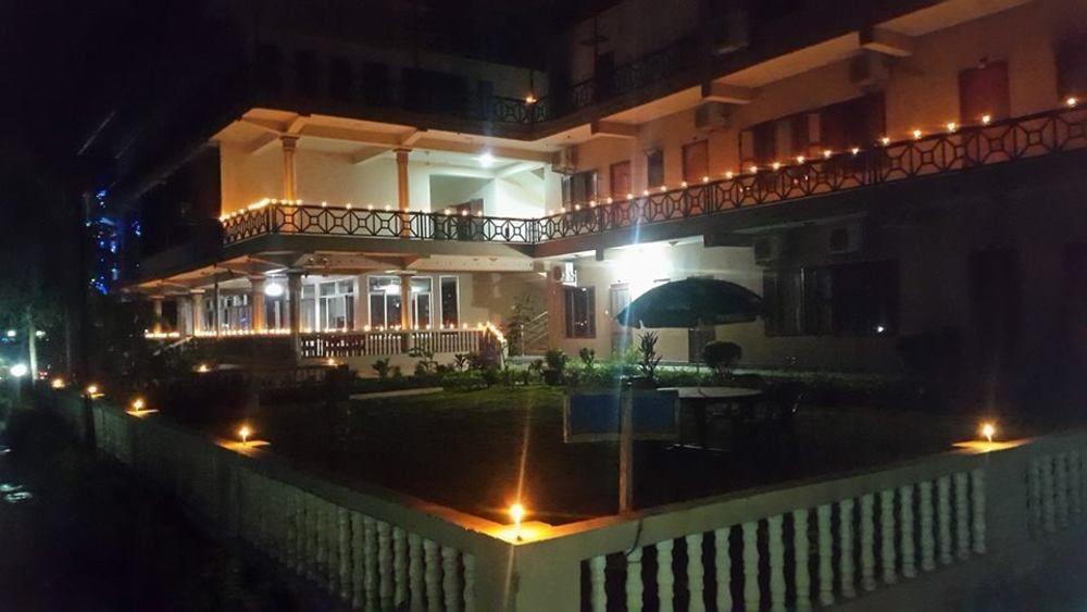 Hotel Royal Safari Саураха Екстер'єр фото