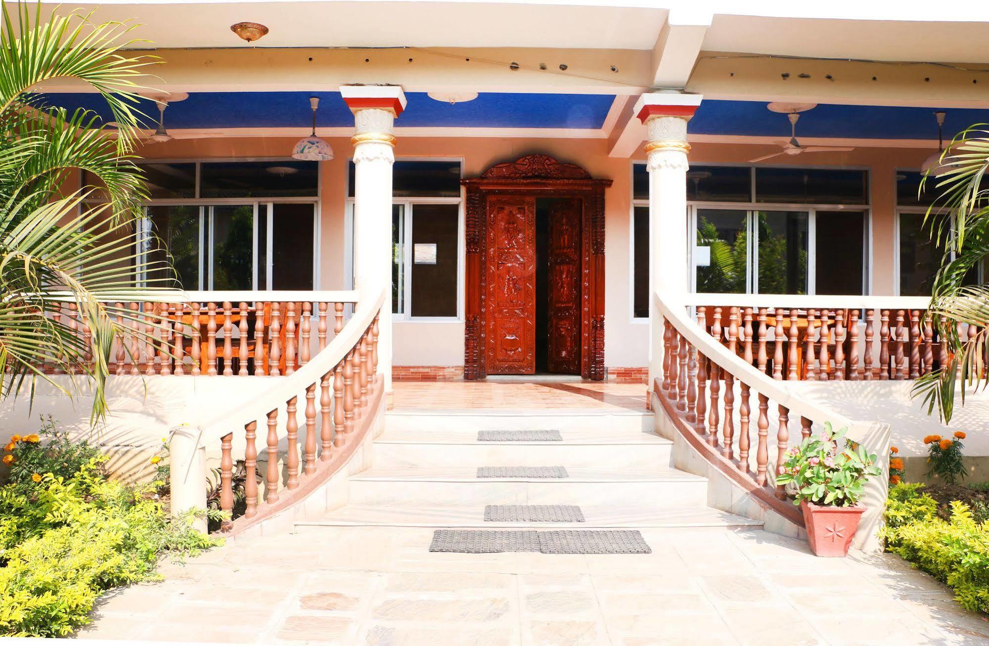 Hotel Royal Safari Саураха Екстер'єр фото